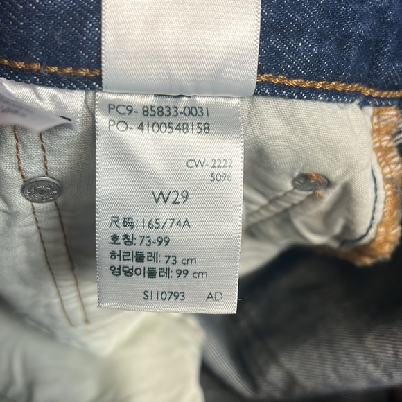 Levi’s 501 Distressed Shorts NWT - Picture 9 of 10